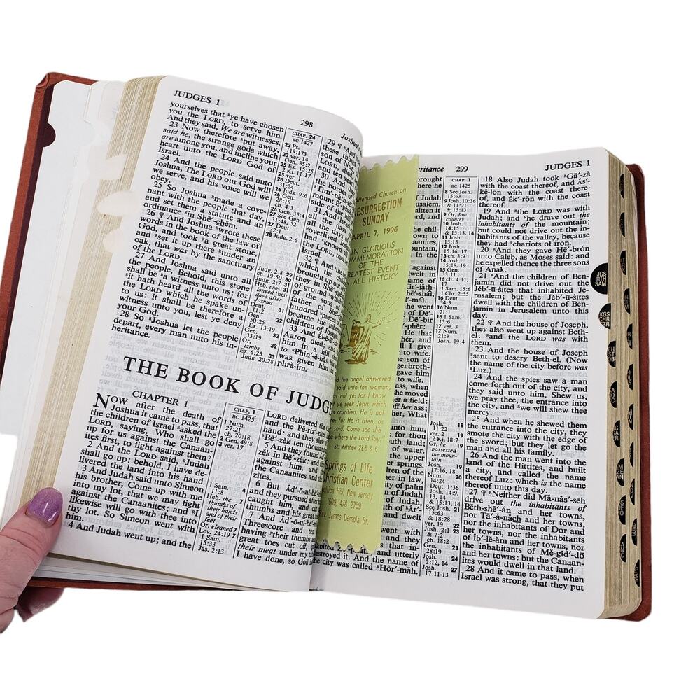 Vintage Holly Bible red letter edition King James references - Picture 4 of 10